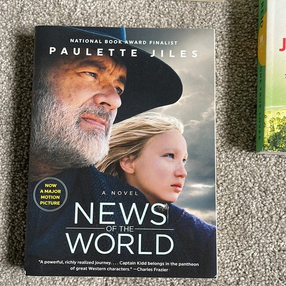 Books - Picture 6 of 8